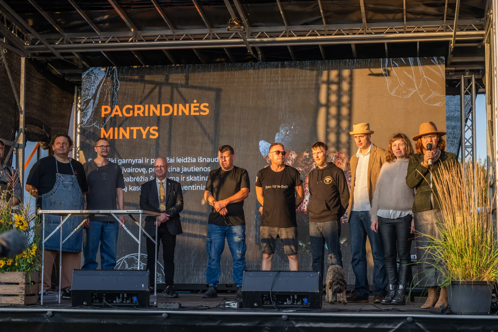 Teminiai pranešimai festivalio scenoje